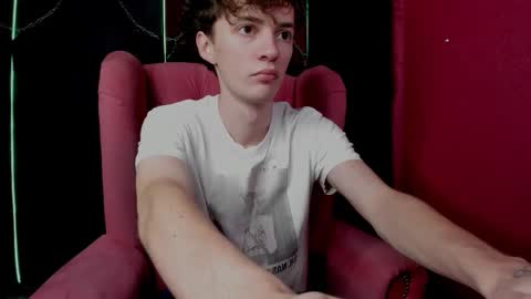 Snapshot of luke_sweet chatting on 28, 11, 2025 Luke online show from 28, 11, 2025