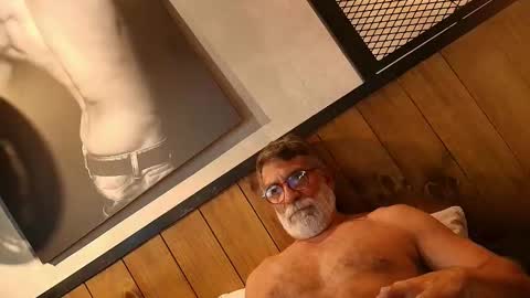 Luke Crews online show from 28, 1, 2025