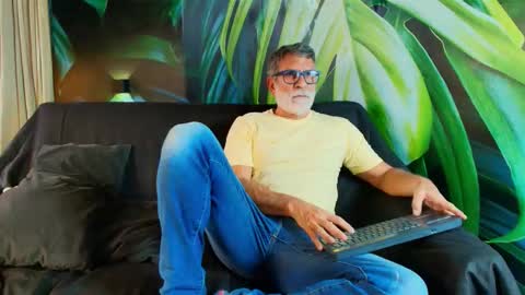 Luke Crews online show from 2, 2, 2026