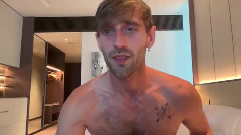 Snapshot of lukegunn22 chatting on 10, 10, 2025 MR. Luke Gunn online show from 10, 10, 2025