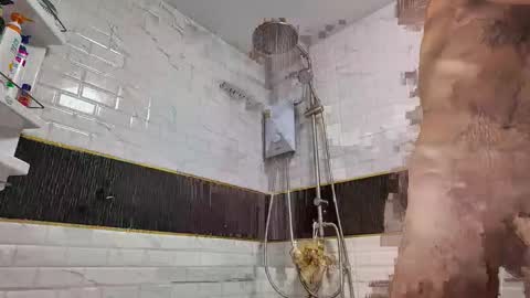 Snapshot of lukegunn22 chatting on 11, 11, 2025 MR. Luke Gunn online show from 11, 11, 2025