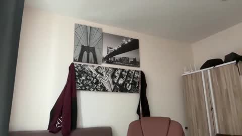 Snapshot of lukegunn22 chatting on 22, 11, 2025 MR. Luke Gunn online show from 22, 11, 2025