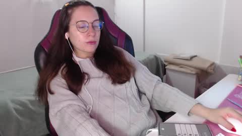 Vicky online show from 3, 1, 2025