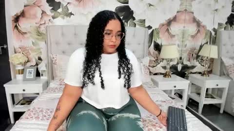 Luli Rose  online show from 21, 10, 2025