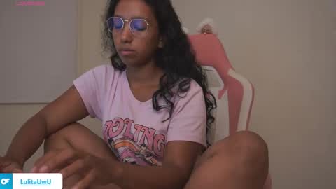 Snapshot of lulitauwu chatting on 21, 10, 2025 lulitauwu online show from 21, 10, 2025