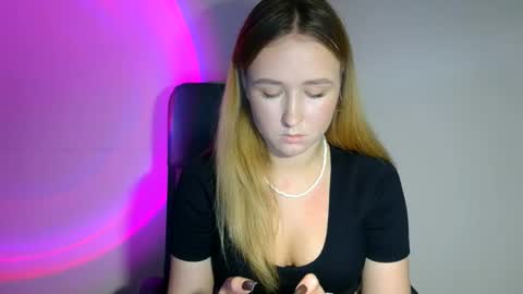 Lulu Baby18 online show from 31, 10, 2025