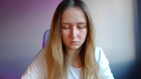 Lulu Baby18 online show from 18, 12, 2025