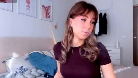 Snapshot of luluberryx chatting on 25, 5, 2026 lulu berry online show from 25, 5, 2026