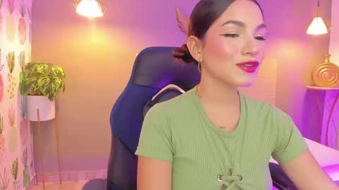 Snapshot of luma_sky chatting on 25, 9, 2025 L U M A online show from 25, 9, 2025