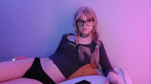Luna online show from 11, 7, 2026