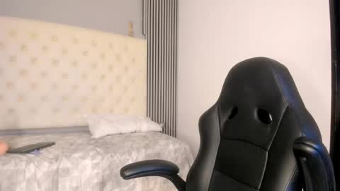 luna and banji online show from 19, 12, 2025