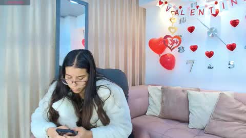 Luna And Titan  online show from 18, 2, 2026