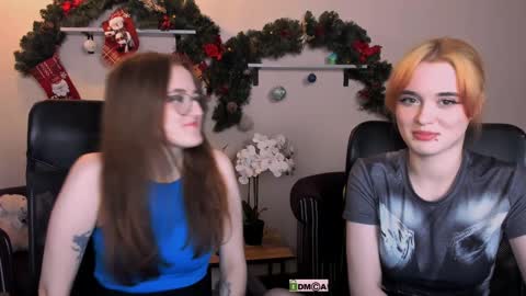 luna_berryy online show from 9, 1, 2025