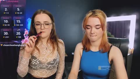 luna_berryy online show from 24, 1, 2025