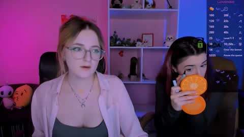 luna_berryy online show from 24, 9, 2025