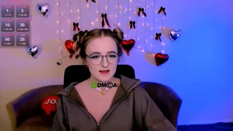 luna_berryy online show from 20, 2, 2026