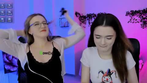 luna_berryy online show from 20, 6, 2026