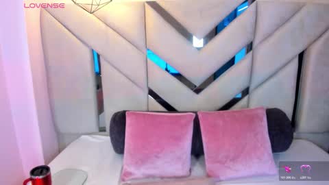 Snapshot of luna_blyss chatting on 7, 1, 2026 Luna online show from 7, 1, 2026