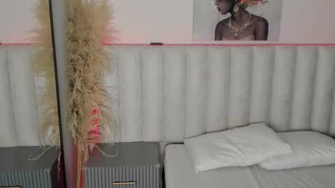 luna_clarx online show from 9, 9, 2025