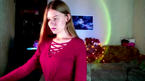 Snapshot of luna_evan chatting on 27, 10, 2025 luna_evan online show from 27, 10, 2025