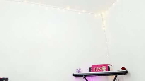 Snapshot of luna_fioree chatting on 26, 9, 2025  Luna Fioree  online show from 26, 9, 2025