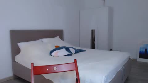 Luna online show from 4, 1, 2025