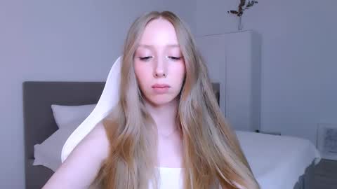 Luna online show from 12, 11, 2025