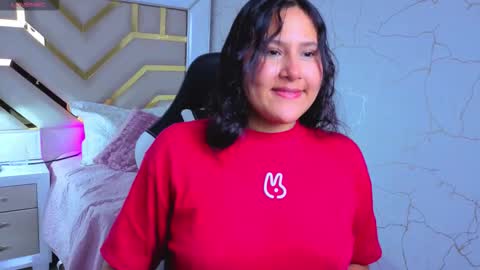 Luna  Jonez  online show from 13, 11, 2025