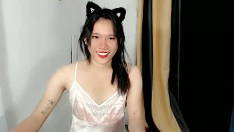 Snapshot of luna_love_bitex chatting on 1, 2, 2025 LUNA online show from 1, 2, 2025