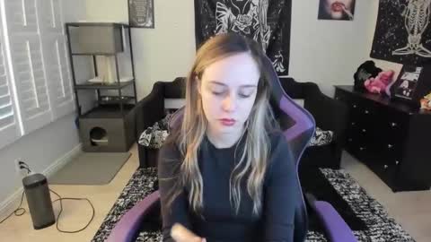 Luna online show from 6, 1, 2026