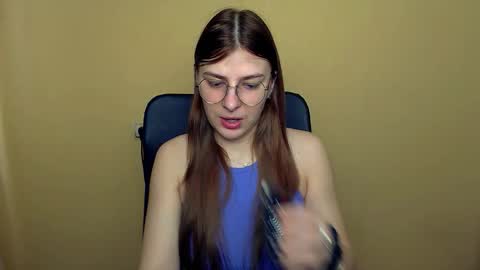 Luna online show from 11, 3, 2026