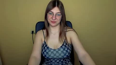 Snapshot of luna_lush_ chatting on 21, 4, 2026 Luna online show from 21, 4, 2026