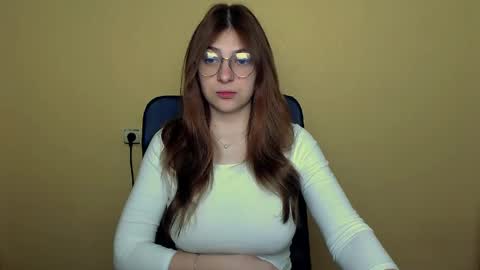 Snapshot of luna_lush_ chatting on 2, 5, 2026 Luna online show from 2, 5, 2026