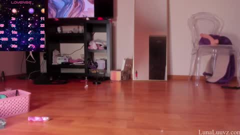 Snapshot of luna_luuvz chatting on 22, 9, 2025 Luna Luuvz online show from 22, 9, 2025