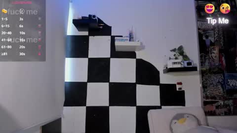 LUNA MCCOY online show from 5, 3, 2026