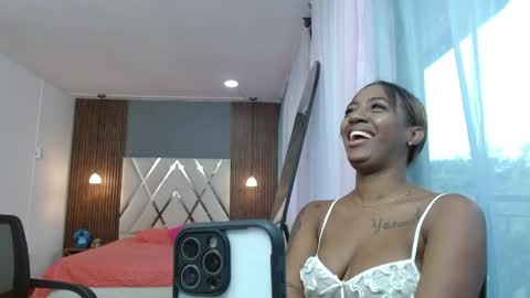 Snapshot of luna_rousse26 chatting on 20, 5, 2026 luna_rousse26 online show from 20, 5, 2026