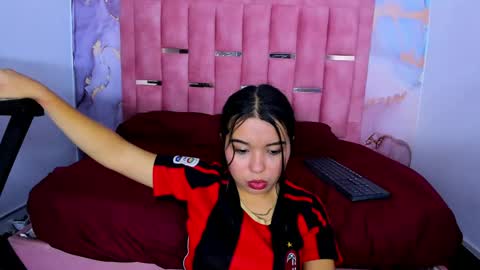 Snapshot of luna_sweeett_ chatting on 25, 1, 2025 Luna online show from 25, 1, 2025