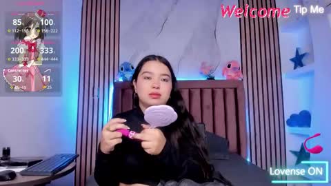 Snapshot of luna_sweeett_ chatting on 20, 11, 2025 Luna online show from 20, 11, 2025