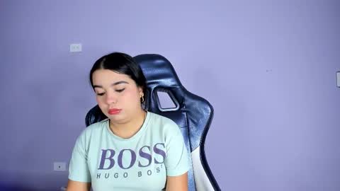 Snapshot of luna_sweeett_ chatting on 3, 12, 2025 Luna online show from 3, 12, 2025