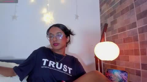 luna_valen online show from 3, 2, 2026