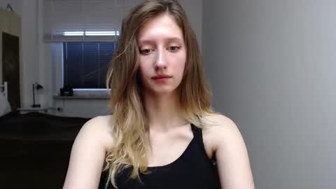 L U N A  online show from 22, 9, 2025