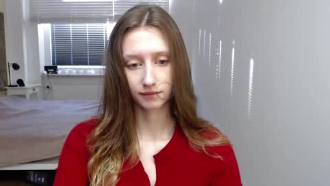 L U N A  online show from 2, 4, 2026