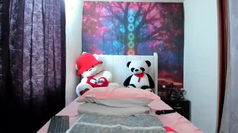 Snapshot of lunaa_mayerr chatting on 28, 2, 2026 lunaa mayer online show from 28, 2, 2026