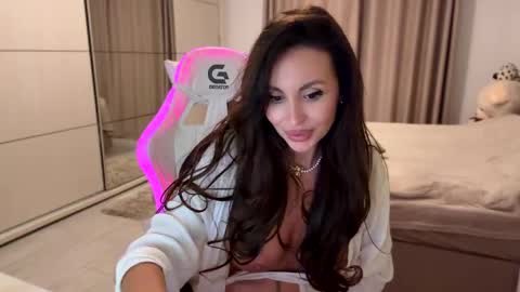 LunaBex online show from 20, 4, 2026