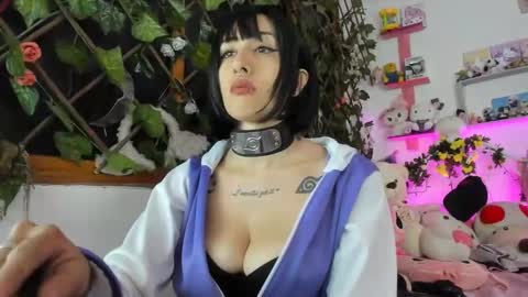 Snapshot of lunacristal_moon chatting on 28, 1, 2025 lunacristal_moon online show from 28, 1, 2025