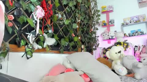 Snapshot of lunacristal_moon chatting on 14, 2, 2025 lunacristal_moon online show from 14, 2, 2025