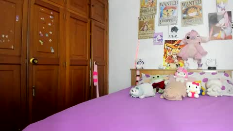 Snapshot of lunacristal_moon chatting on 15, 10, 2025 lunacristal_moon online show from 15, 10, 2025