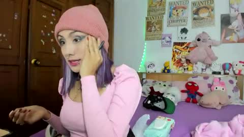 Snapshot of lunacristal_moon chatting on 17, 10, 2025 lunacristal_moon online show from 17, 10, 2025