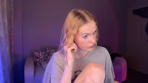 Snapshot of lunacyy chatting on 10, 9, 2025 Britney online show from 10, 9, 2025