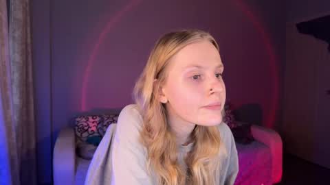 Snapshot of lunacyy chatting on 11, 9, 2025 Britney online show from 11, 9, 2025